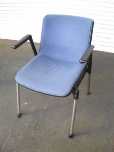 820_524_stacking chair